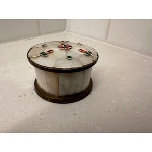Vintage Trinket Box Pill‎ Box Mother of Pearl Inlay Floral Design Round